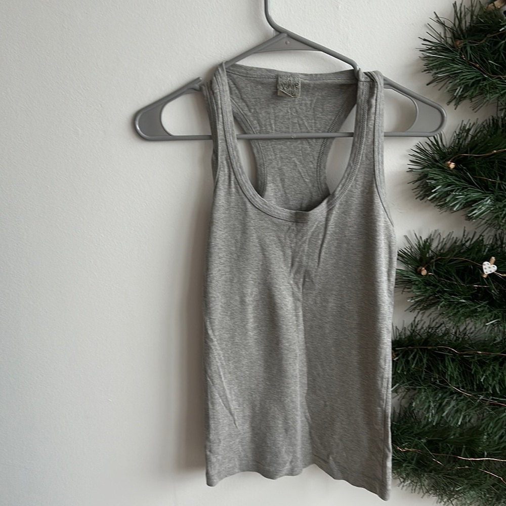 Gray tank top - size L
